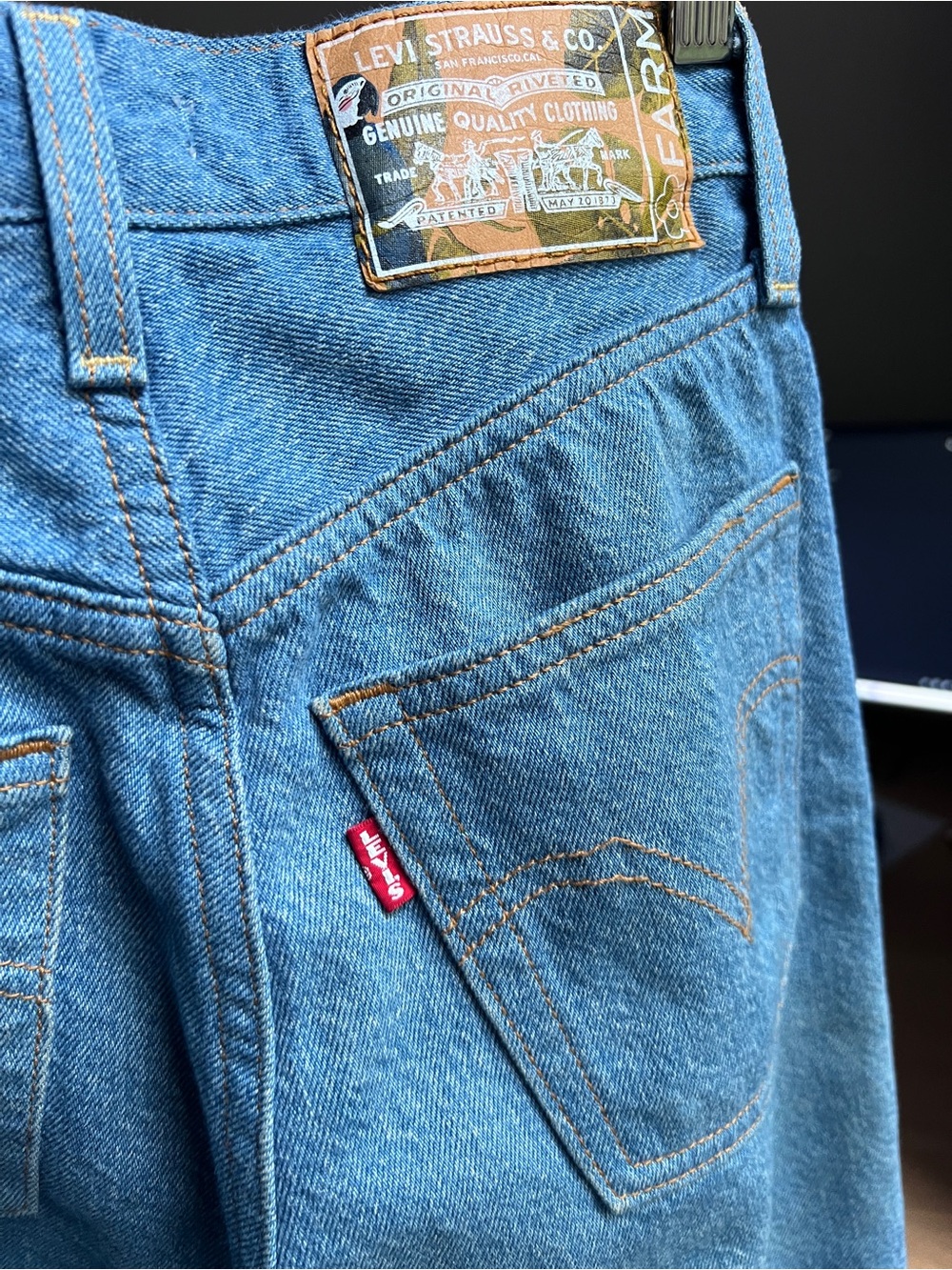 Levi’s x FARM Rio Ribcage Crop Jeans - Picture 10 of 12